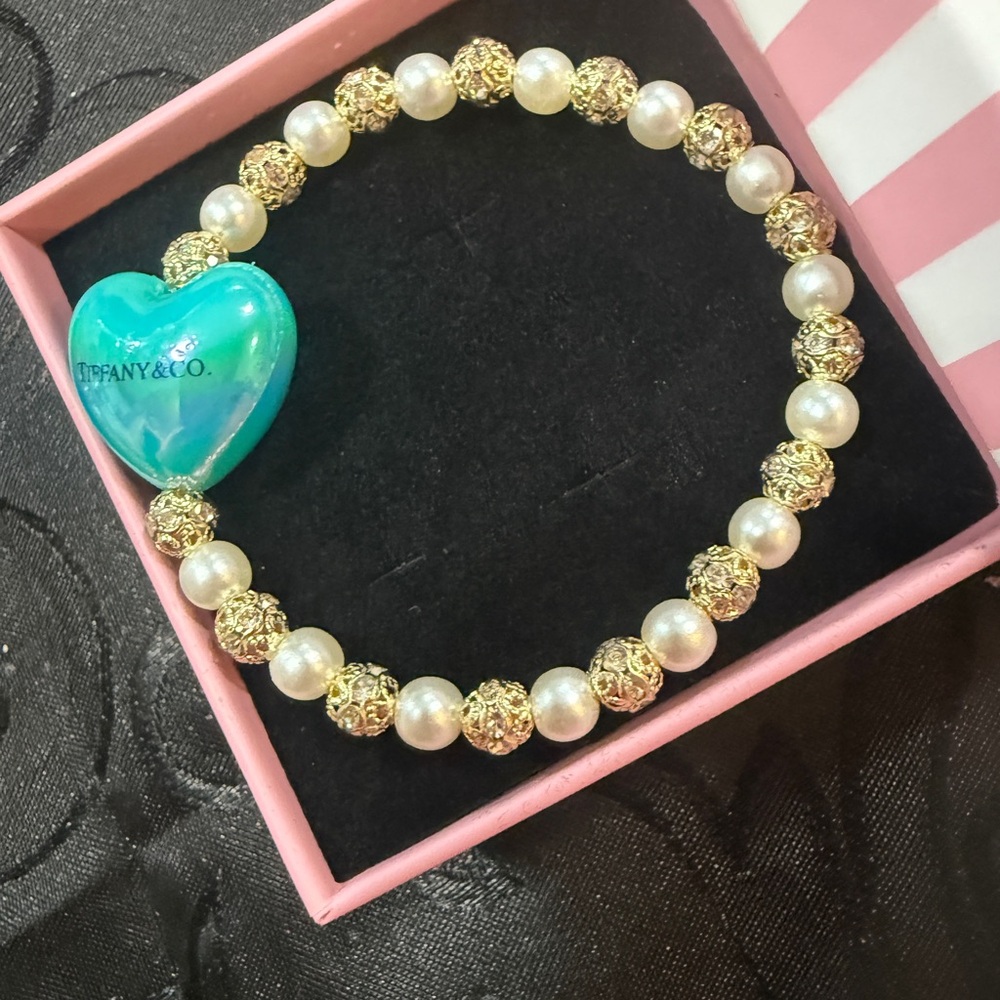 Elegant Gold and Pearl Bracelet with Turquoise Heart Charm
